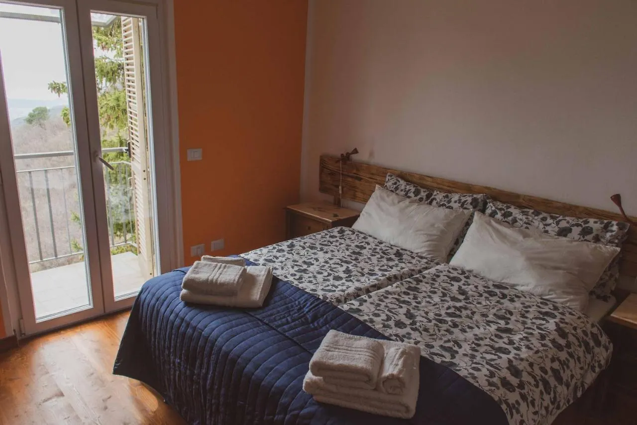 Bauernhof Bed And Breakfast Humus Sapiens Castiglione Chiavarese Italien