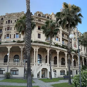 Malibu Miramare Apartment